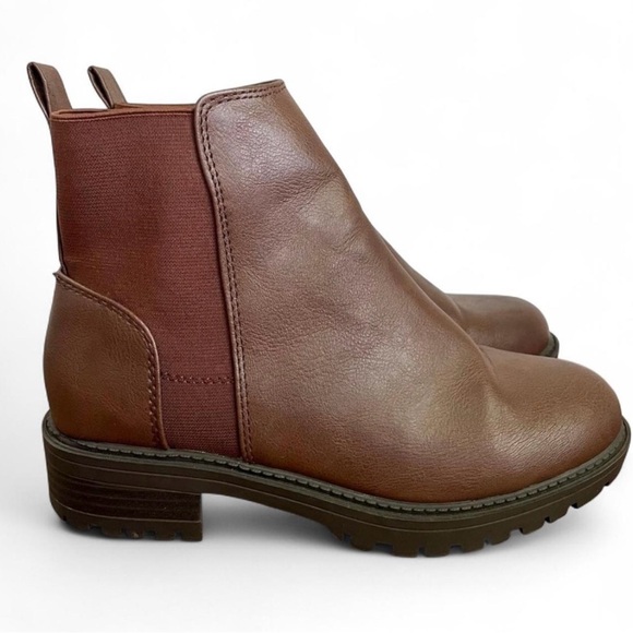 Women's Brown Pull On Heeled Booties Size 7.5 Chunky Casual Fall Winter - Picture 2 of 5